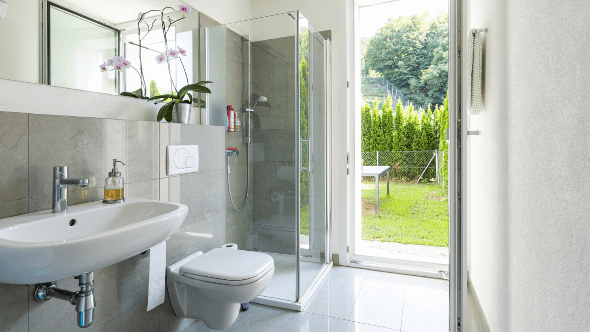 Bathroom with Shower and Toilet MSN