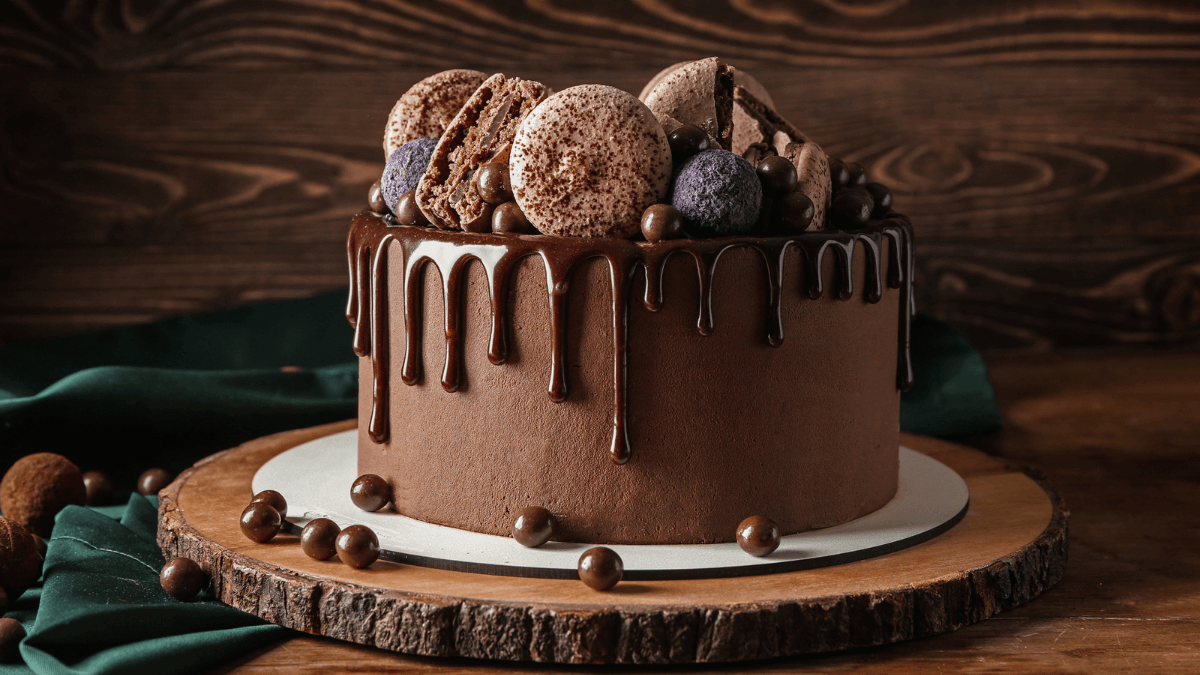 Chocolate Drip Cake with Macarons for Birthday or Wedding MSN