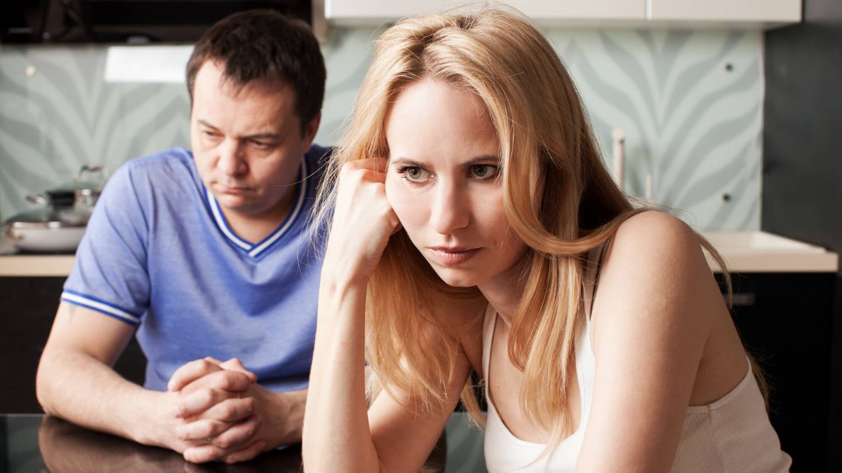 Woman And Man In Conflict Looking Away MSN