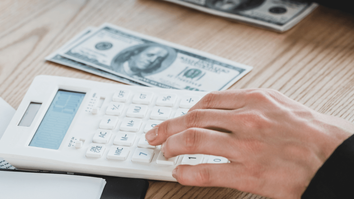 $32 an Hour is How Much a Year? Best Tips To Maximize Your Yearly Income