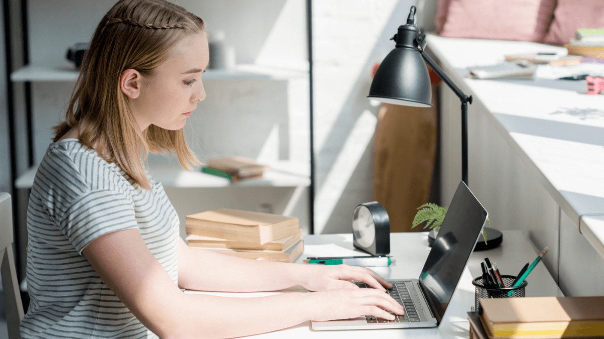 35 Best Jobs For Teens In 2024 [Online, Part-Time]