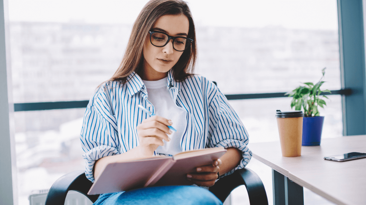 How to Start A Business Without Quitting Your Job - 7 Steps To Start