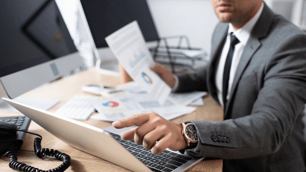 VOO Vs. VOOG - Which One Should You Choose?