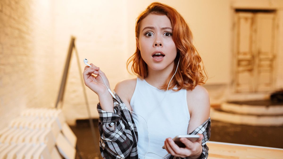 Confused Young Redhead MSN