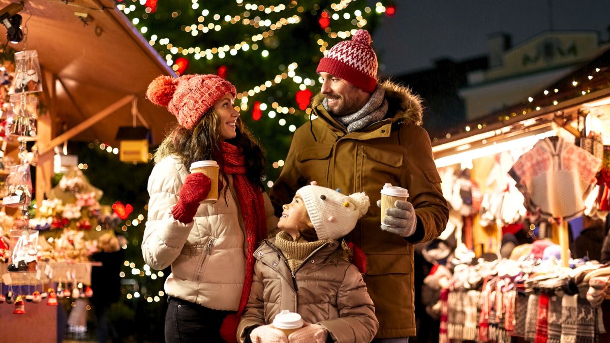 Family in a Christmas Market MSN