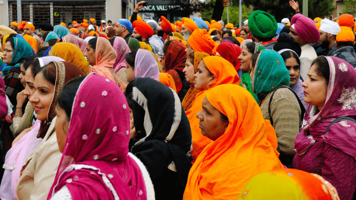 Sikh devotees at 2012 Baisakhi festival in Brescia MSN