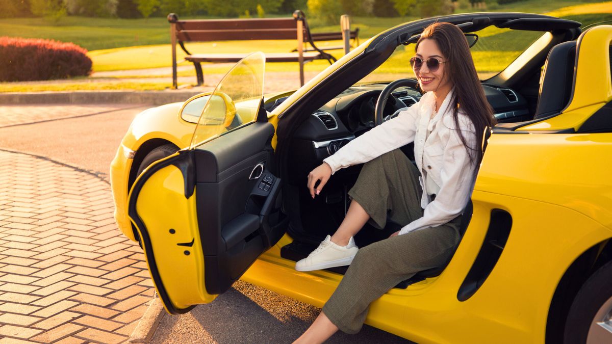 Rich Woman With Convertible MSN