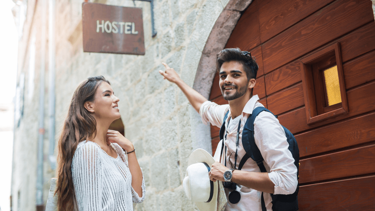 Couple Looking For Their Hostel MSN