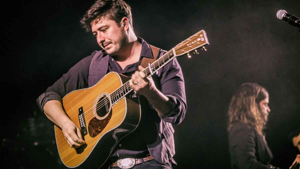 Marcus Oliver Johnston Mumford. Mumford and Sons Concert MSN.