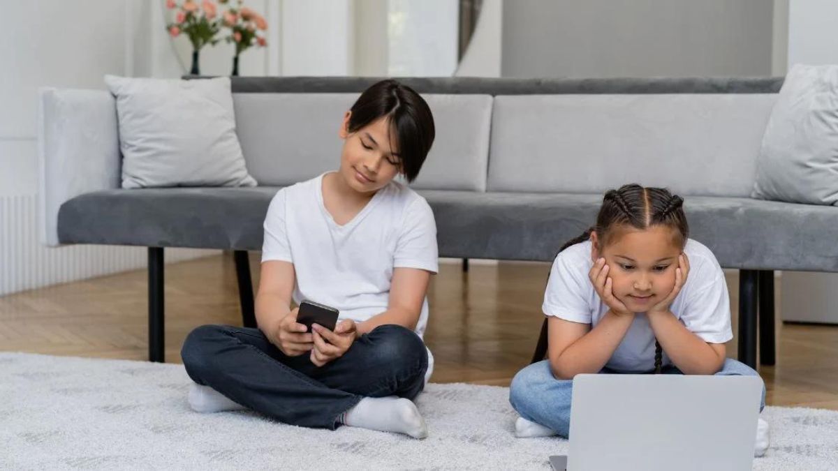 Kids looking at the screens of their gadgets excessively MSN