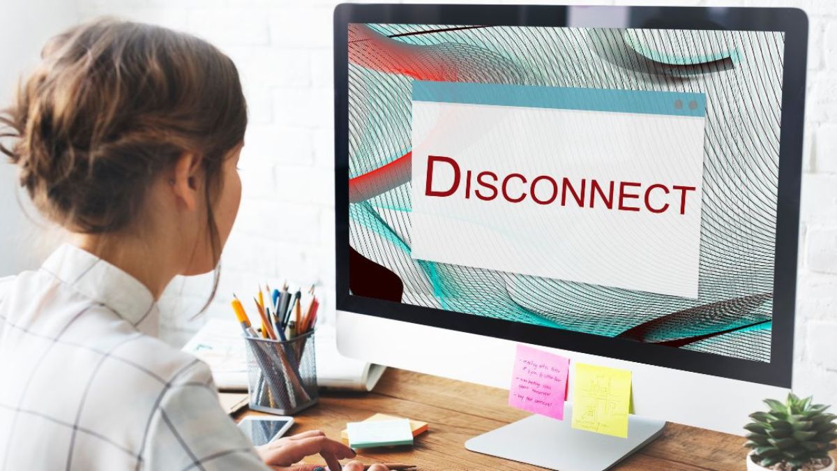 Woman got disconnected in the internet MSN