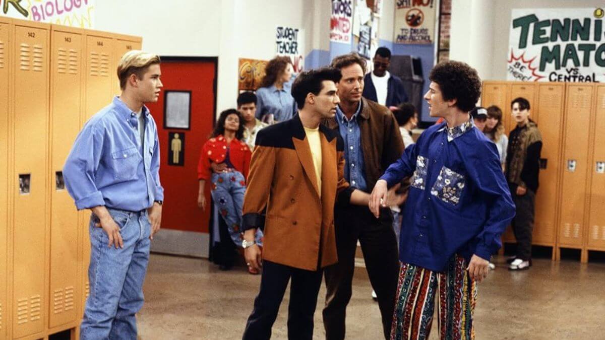 70s Sitcoms - Saved By The Bell - TV Show - Students - School Lobby - MSN