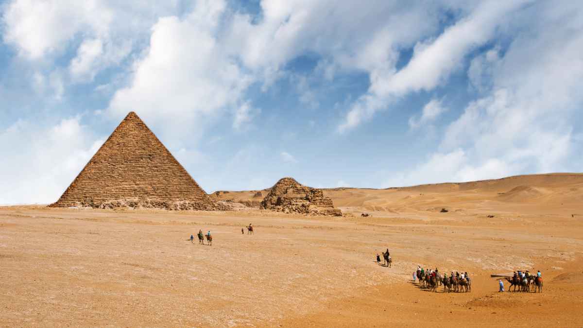 Giza Pyramid MSN.