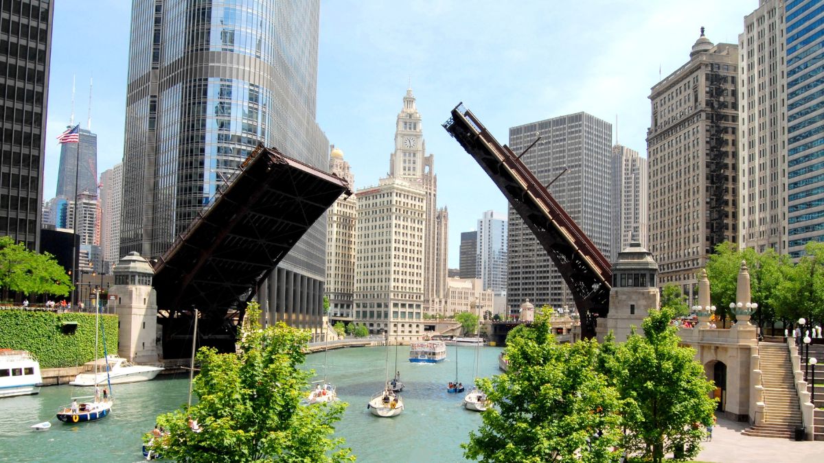 Downtown Chicago Waterfront, Illinois USA MSN.