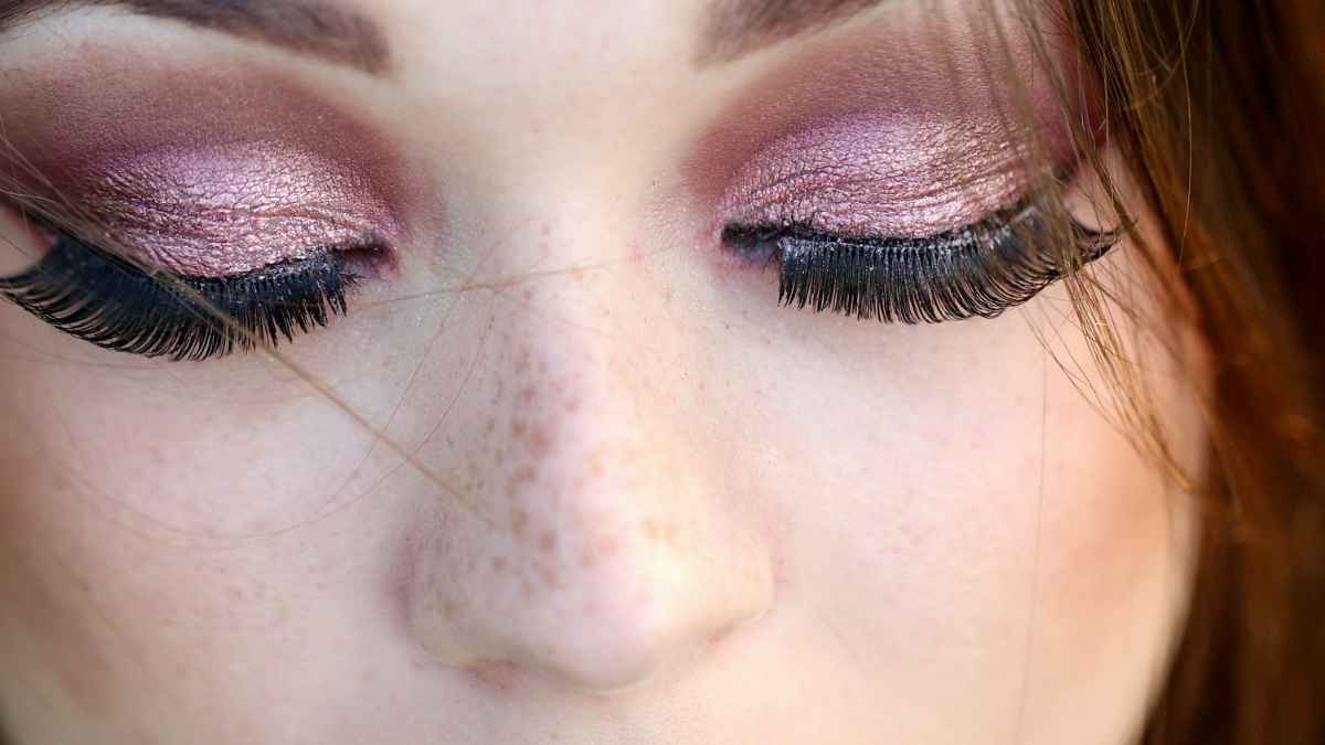 Giant Fluttery Eyelashes of a woman with makeup MSN.