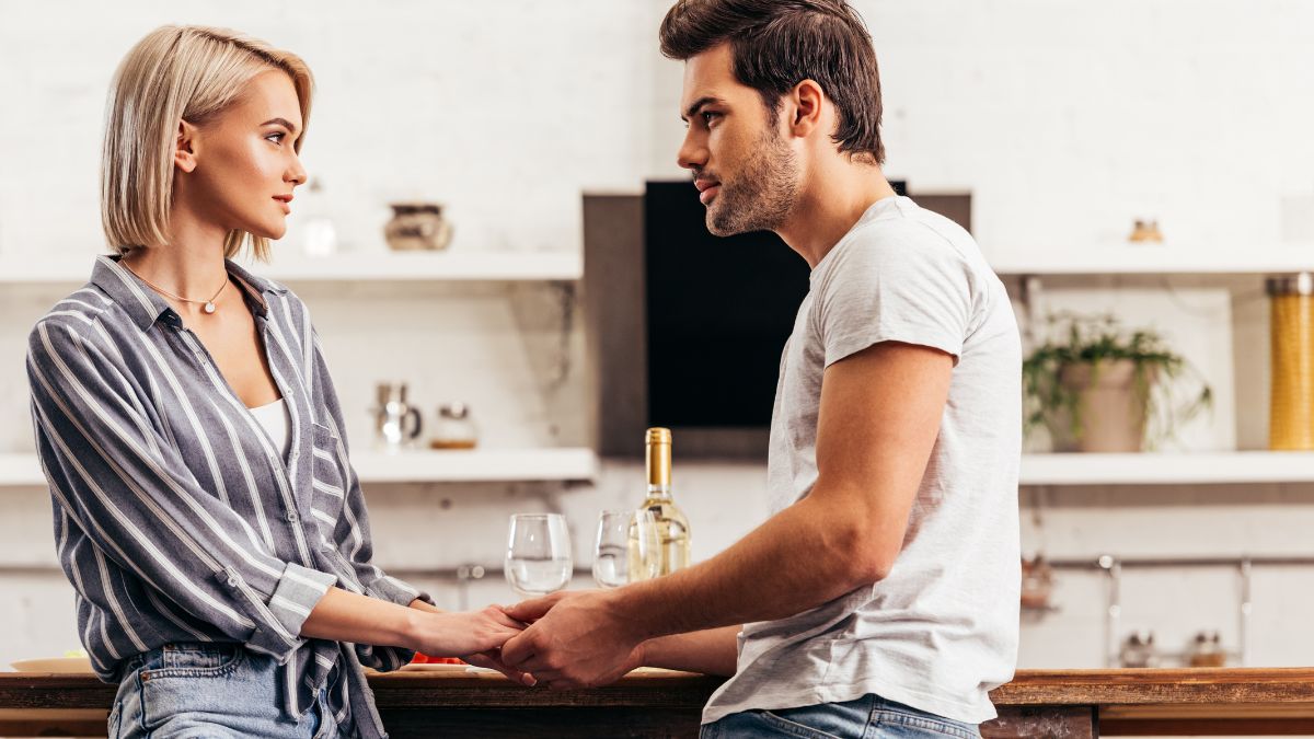 Couple trying to understand each other MSN