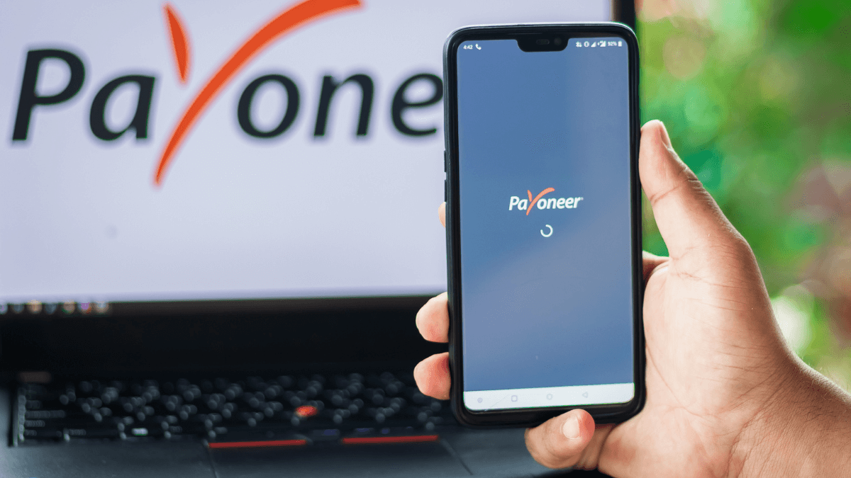 Payoneer app on the phone and laptop MSN