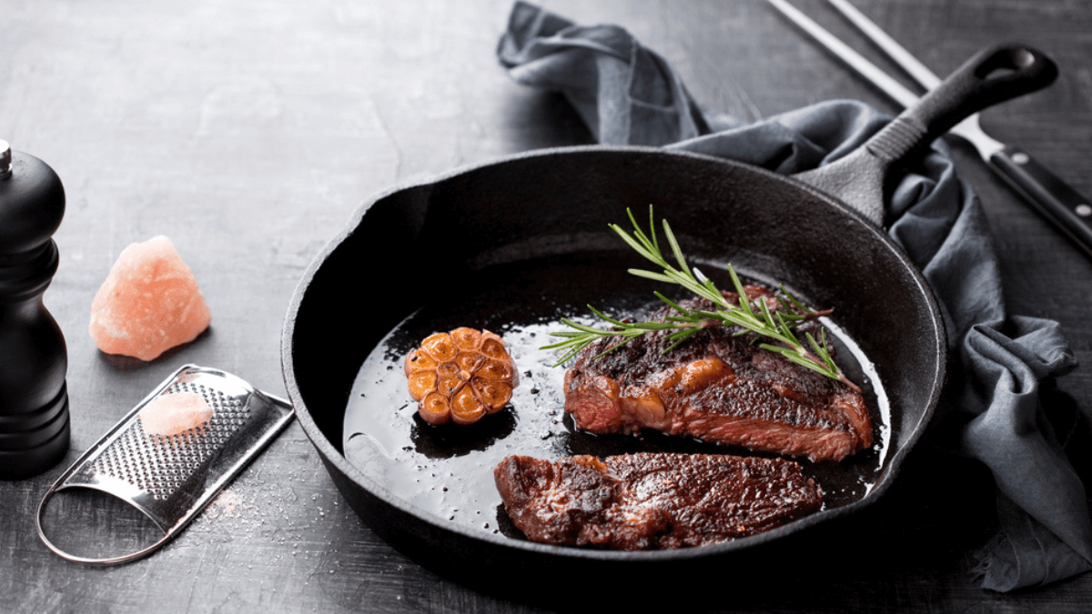 Roasted beef ribeye steak in cast iron MSN
